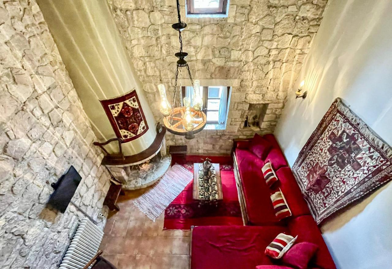 Guesthouse Armakas كالافريتا المظهر الخارجي الصورة
