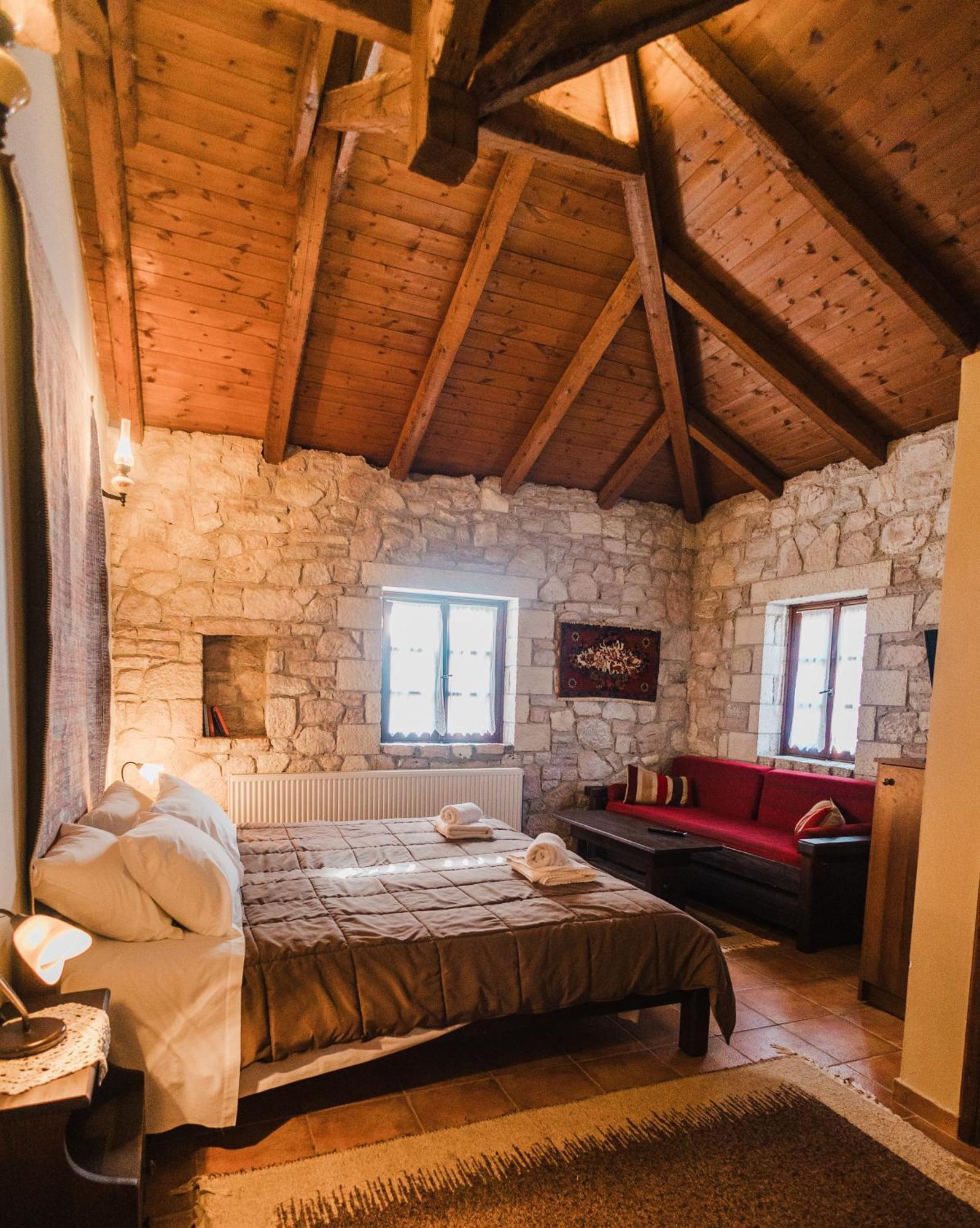 Guesthouse Armakas كالافريتا المظهر الخارجي الصورة