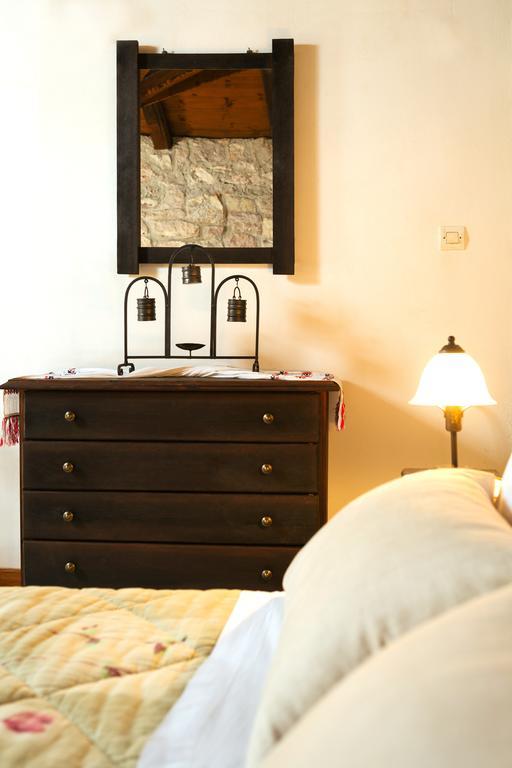Guesthouse Armakas كالافريتا المظهر الخارجي الصورة